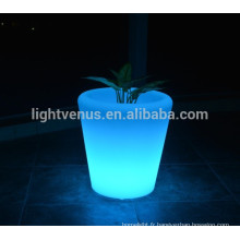 PE de LED lumineux vase étage Flower Pot Rechargeable Lithium Batterie décoratifs Dubai